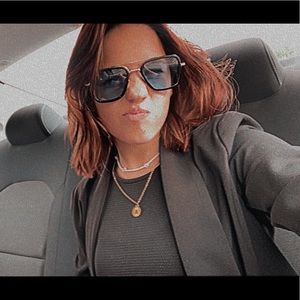 Meet your Posher, Aurora